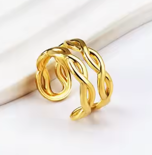 "Golden Elegance Twist" Ring by Balissa Balissa