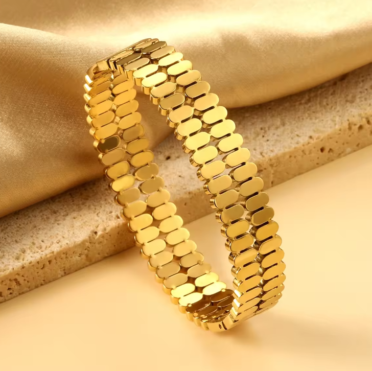 "Radiance" by Balissa Armreif Mein Shop