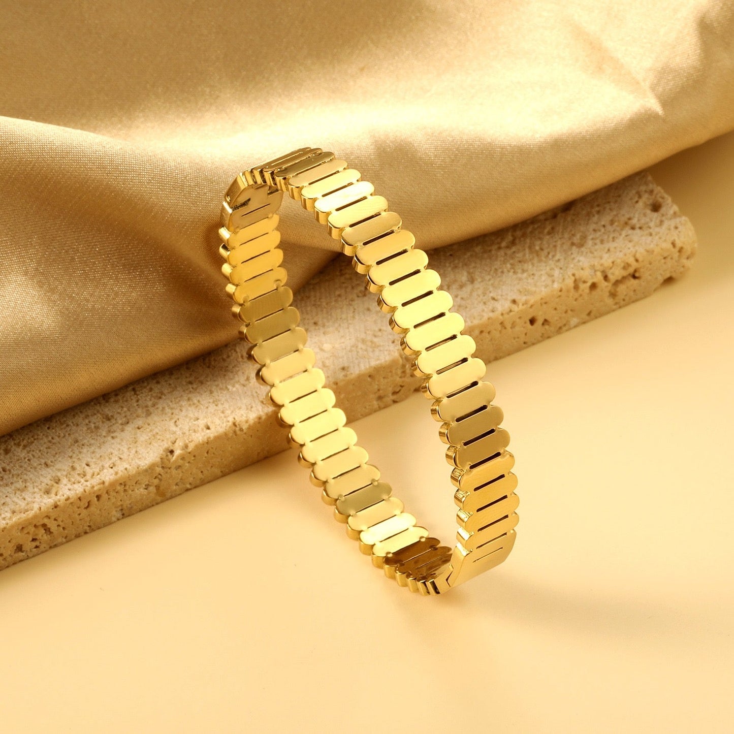 "Abuela" by Balissa Armreif Mein Shop